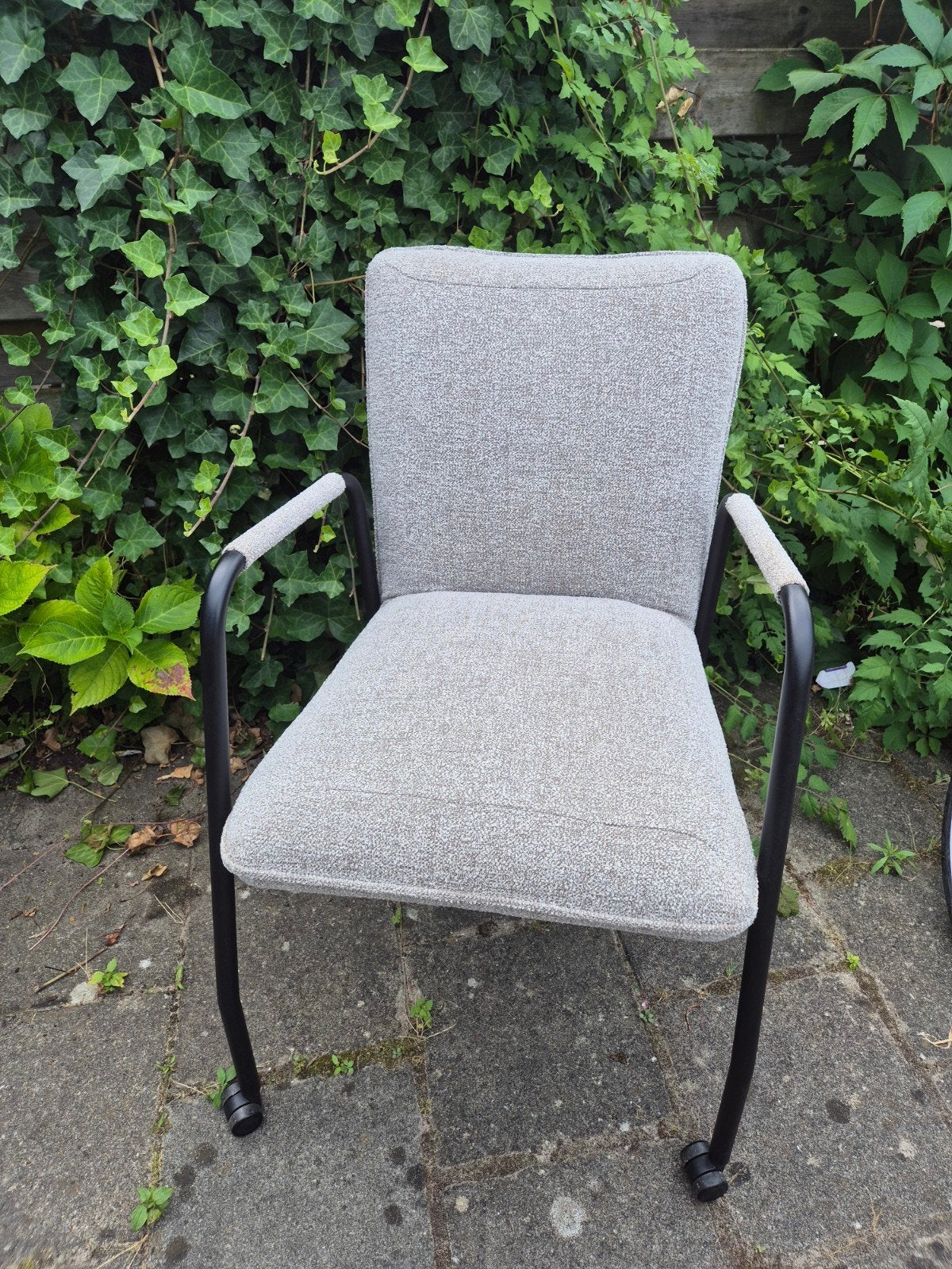 Eetkamer stoelen met wielen, zo goed als nieuw, Maggy, vier, Huis en Inrichting, Stoelen, Overige kleuren, Ophalen of Verzenden