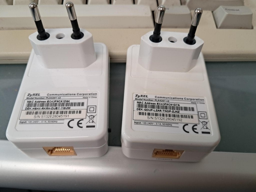 2 x Zyxel PLA4201 v2 Homeplug / Powerline adapters 500 Mbps, Ophalen of Verzenden, Gebruikt, Zyxel