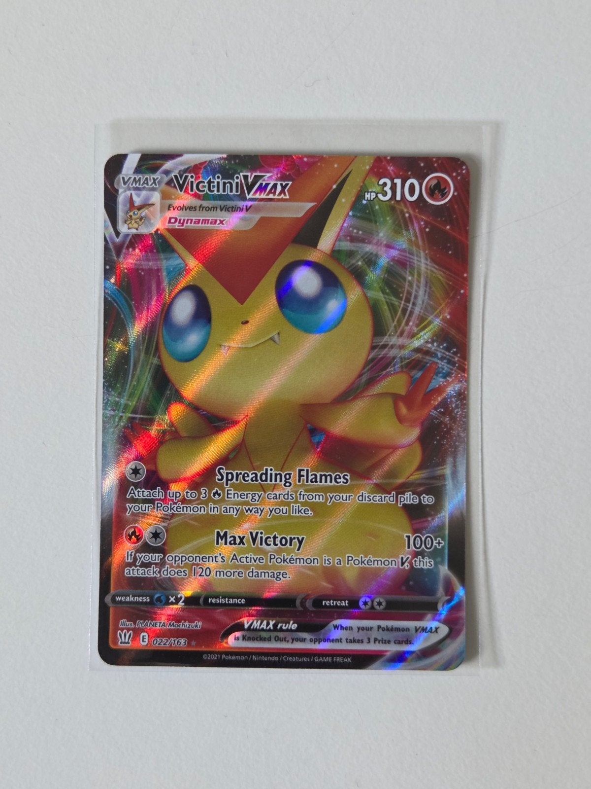 Victini VMAX - BST 22, Hobby en Vrije tijd, Verzamelkaartspellen | Pokémon, Ophalen of Verzenden, Nieuw, Losse kaart, Foil