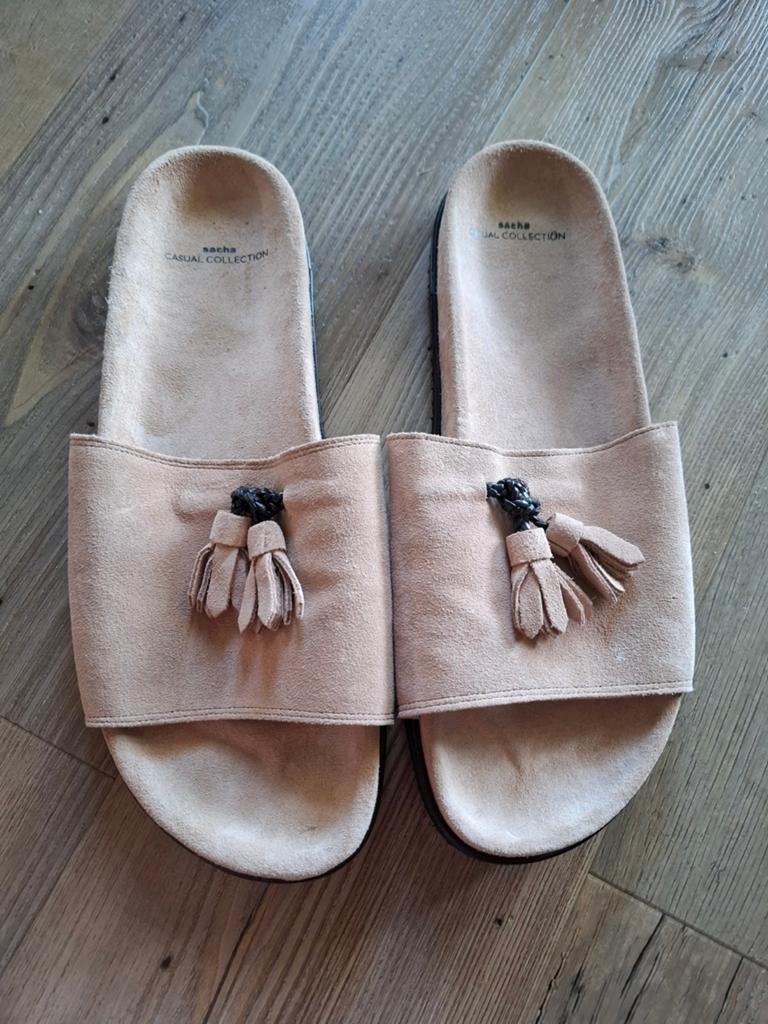 NIEUW!!!!  zandkleurige suède slippers van Sacha maat 45, Slippers, Overige kleuren, SACHA, Nieuw