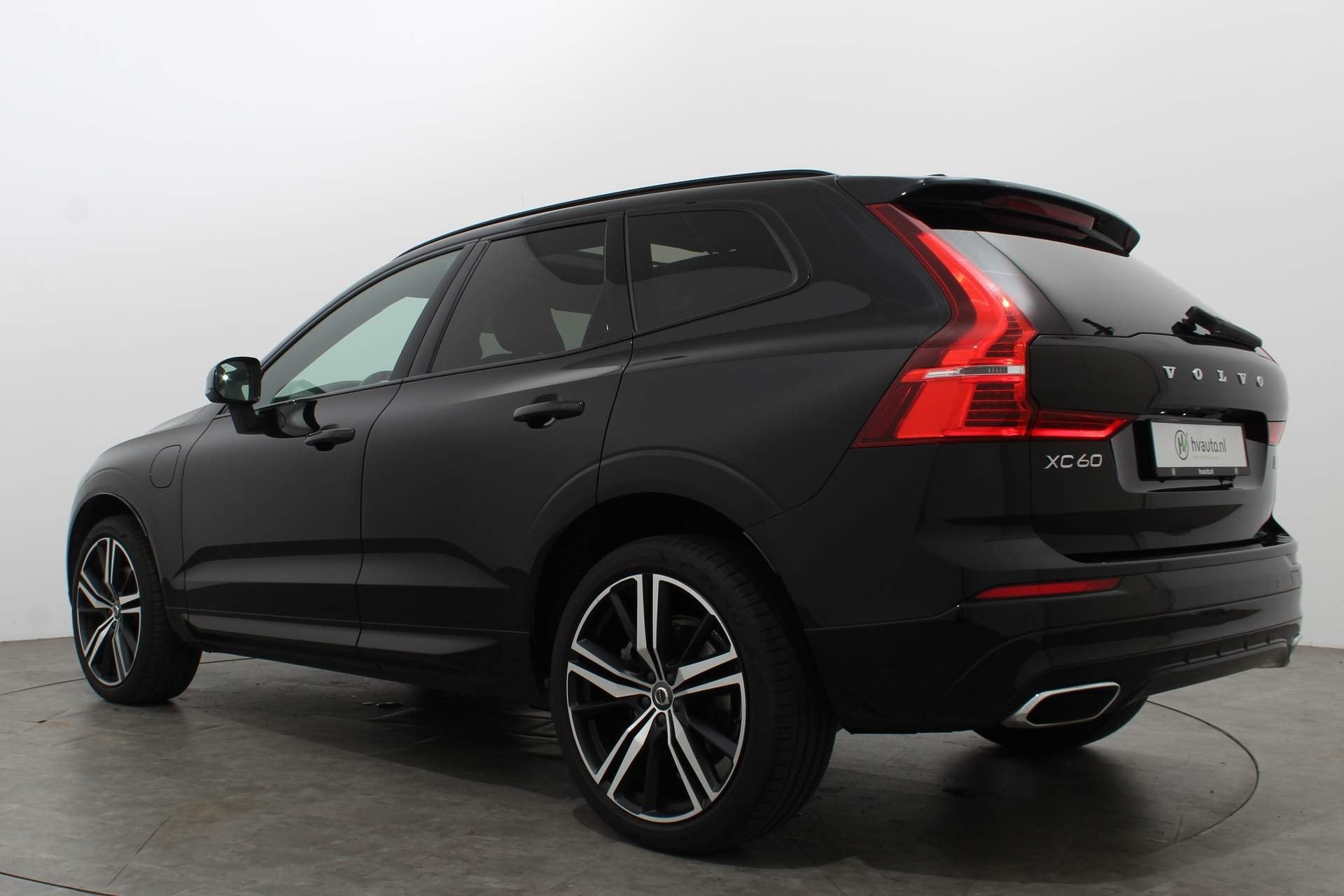 Volvo XC60 2.0 RECHARGE T6 340PK AWD R-DESIGN AUT8 | Panoram, Auto's, Volvo, Automaat, Gebruikt, 1969 cc, Bedrijf