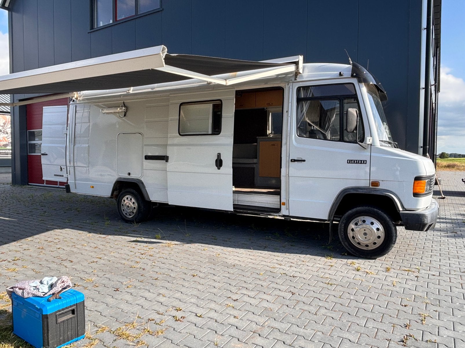 Mercedes-Benz 609 Camper bus - Betrouwbaar en Ruim, Buscamper of Camperbus, Mercedes-Benz, Particulier, 6 tot 7 meter