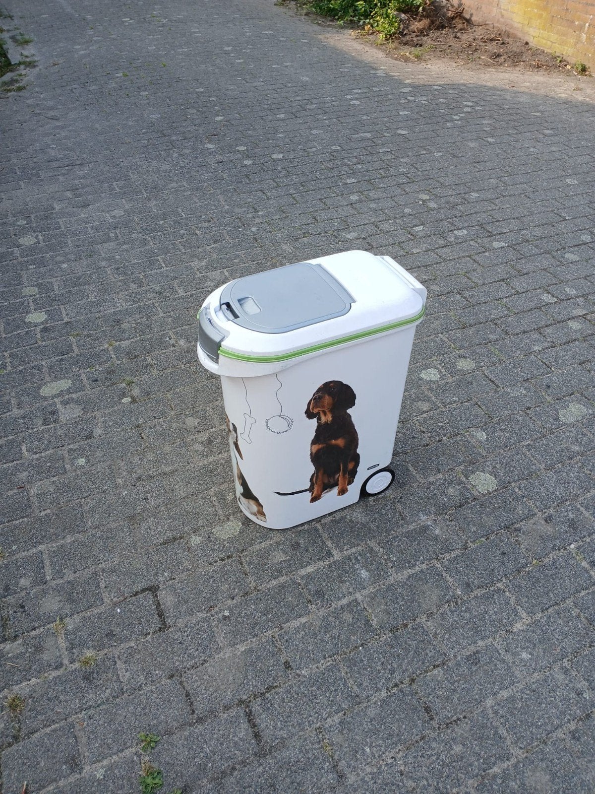curver voer container, voerbak groot, Ophalen, Hond