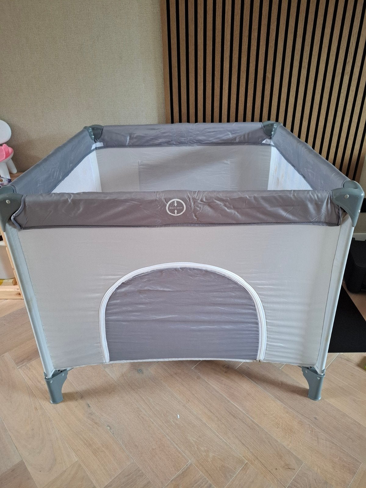 Compact en opvouwbaar campingbox, Ophalen, Gebruikt, Vierkant