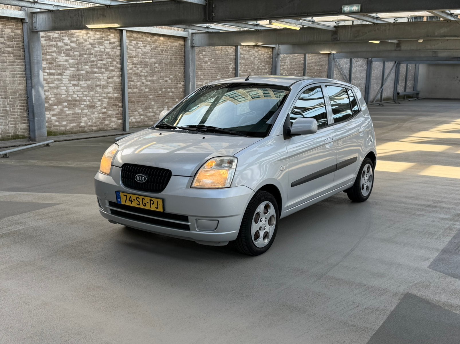 Kia Picanto 1.0 2006 Grijs *Nieuwe APK*Trekhaak*Onderhouden*, Auto's, Voorwielaandrijving, 836 kg, 4 cilinders, 400 kg