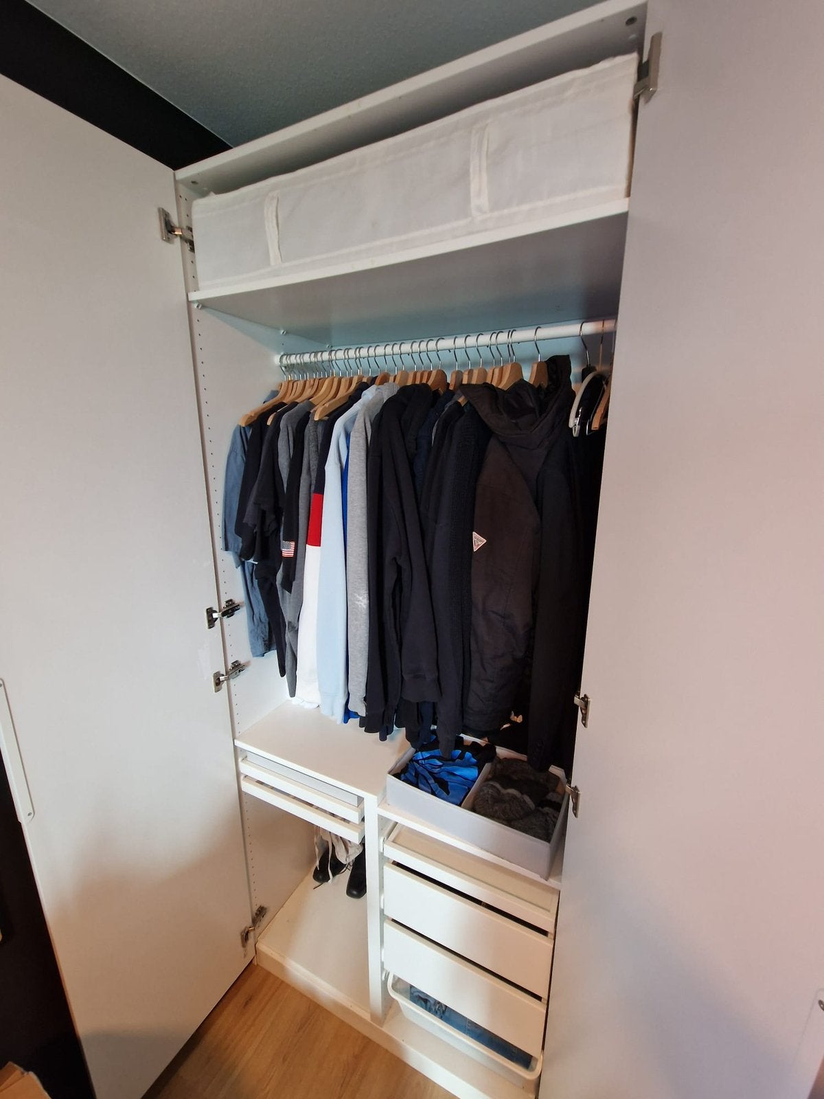 IKEA PAX wardrobe with FORSAND doors and KOMPLEMENT interior, Huis en Inrichting, Kasten | Kledingkasten, Ophalen, Zo goed als nieuw