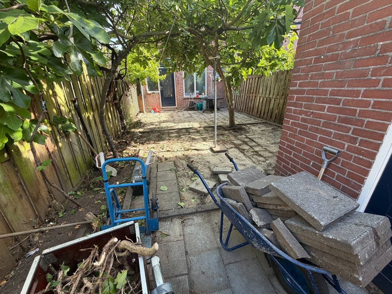 Tegels en latten leggen - Professionele aanleg van uw terras, Doe-het-zelf en Verbouw, Tegels, Nieuw, 10 m² of meer, Overige materialen