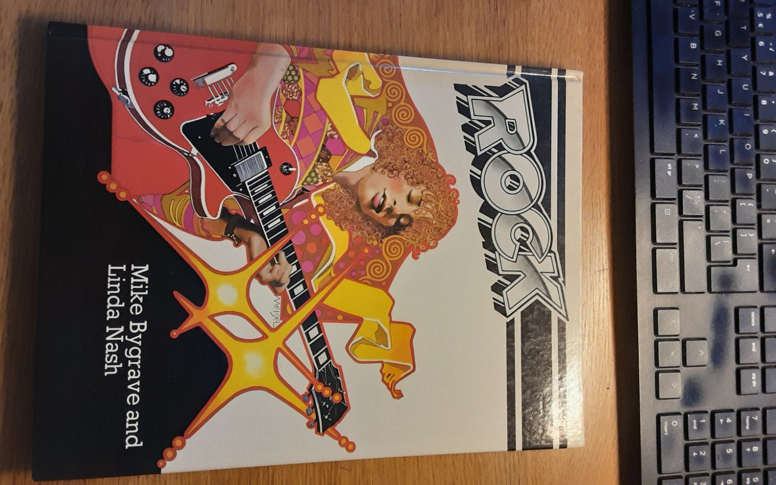 BOEK Rock - Mike Bygrave/Linda Nash, Ophalen of Verzenden, Artiest