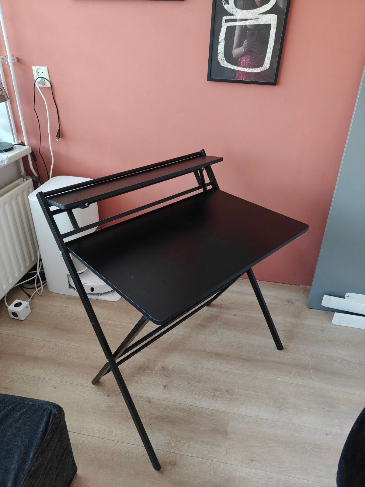 Inklapbaar bureau - ideaal voor kleine ruimtes, Ophalen, Metaal, Zo goed als nieuw, Overige merken