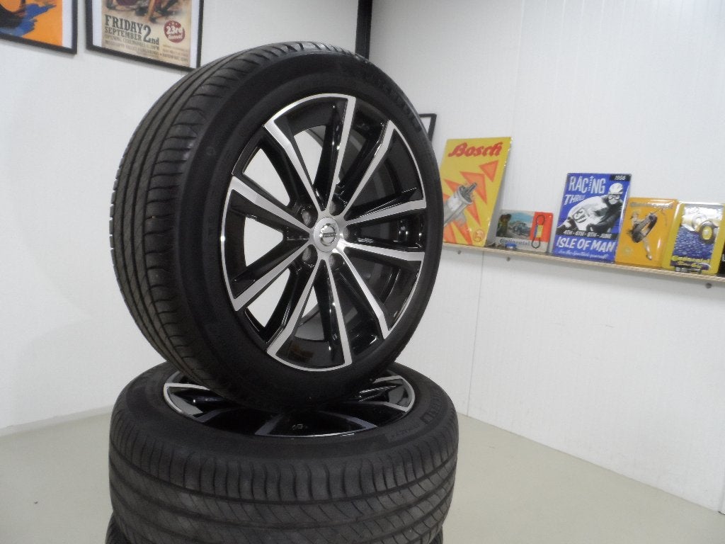 18 inch Volvo V60 origineel zomerbanden set in nieuwstaat, 18 inch, Gebruikt, Banden en Velgen, Ophalen of Verzenden