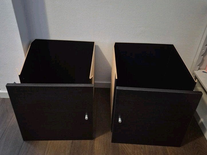 IKEA KALLAX  inzet met deur 2 x, Ophalen, Zo goed als nieuw, Minder dan 50 cm