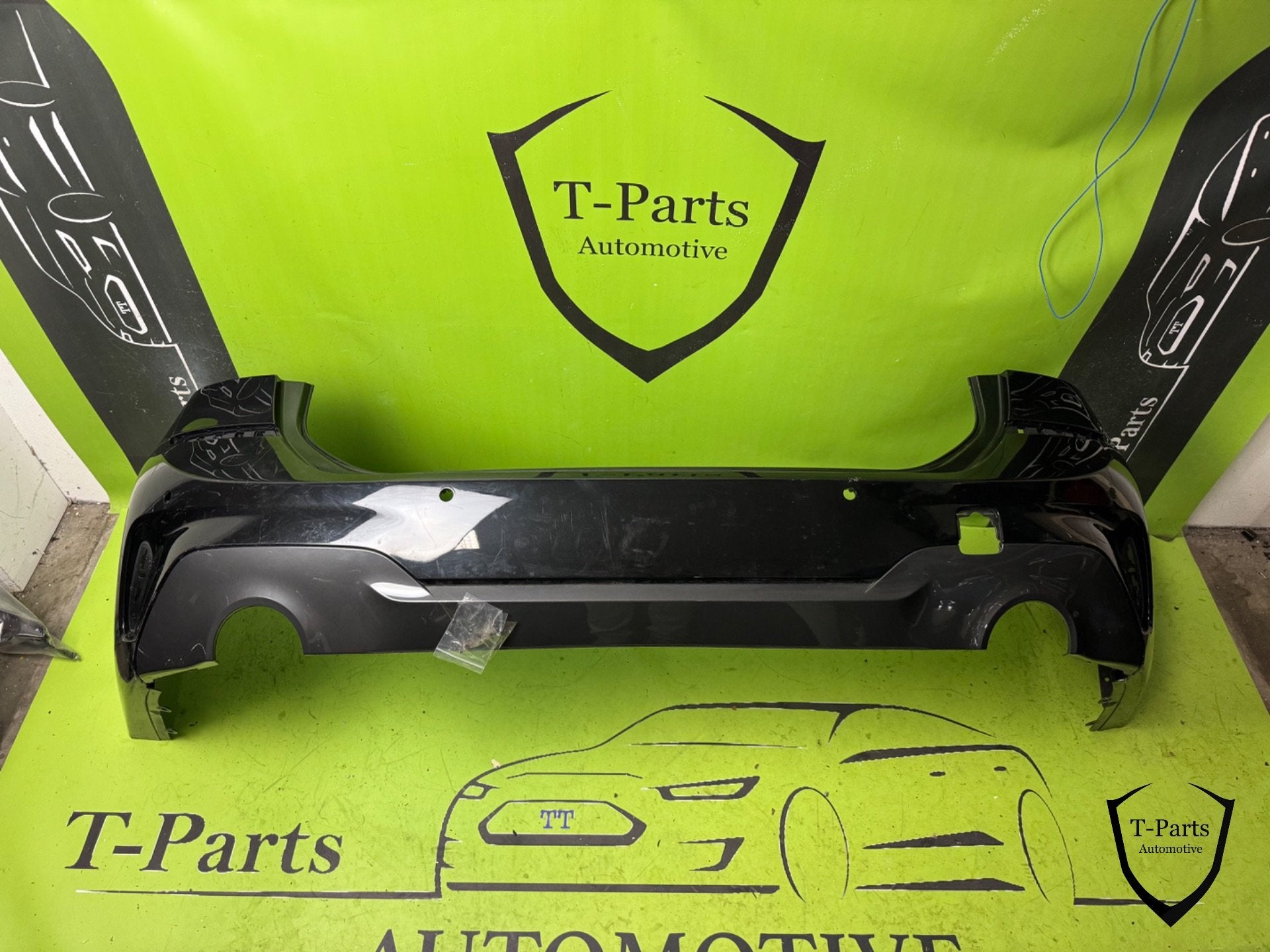 bmw 3 serie g21 tation touring achterbumper bumper, Petuelring 130
80788  Munich, DE, Gebruikt, Info@bmw.de, Ophalen of Verzenden