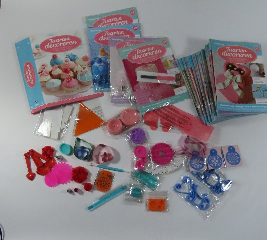 DᵉAGOSTINI Taarten Decoreren 72 Tijdschriften + Accessoires, Ophalen of Verzenden, Nieuw, Taarten, Boek of Tijdschrift