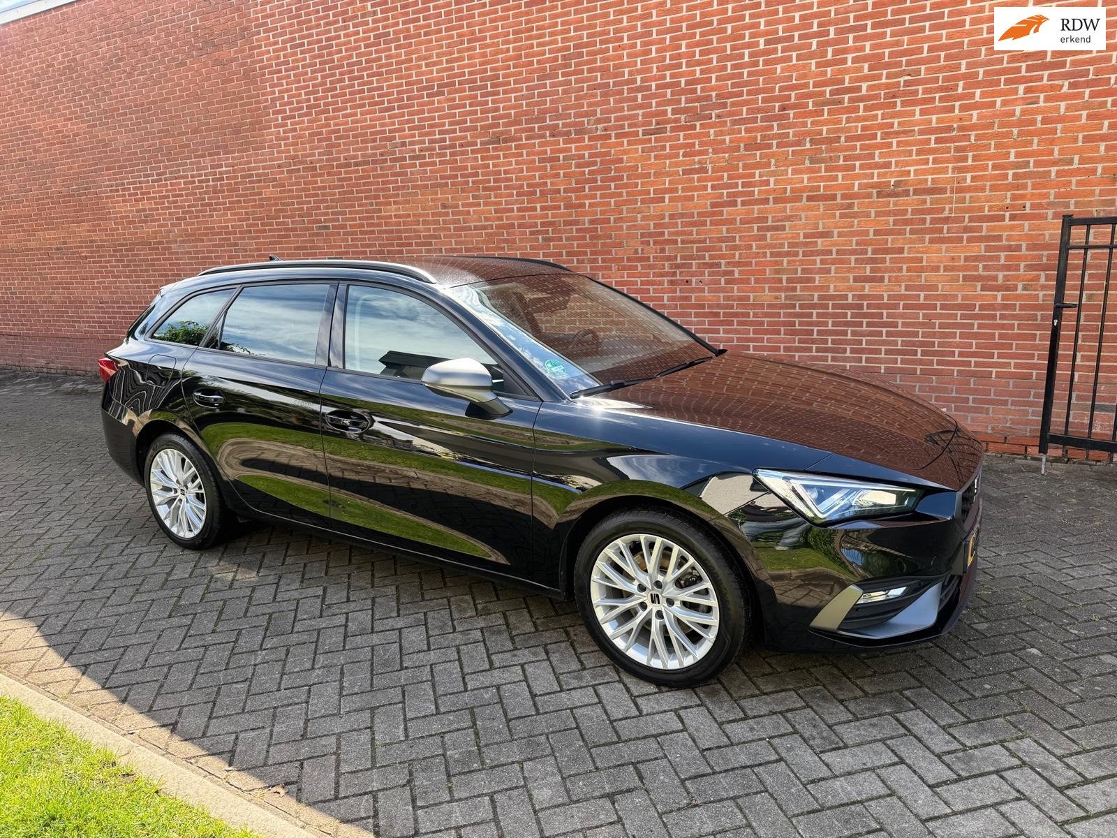 Seat LEON SPORTSTOURER 1.4 TSI eHybrid PHEV FR Navi Clima Cr, Auto's, Gebruikt, 150 pk, Leon, Leder en Stof
