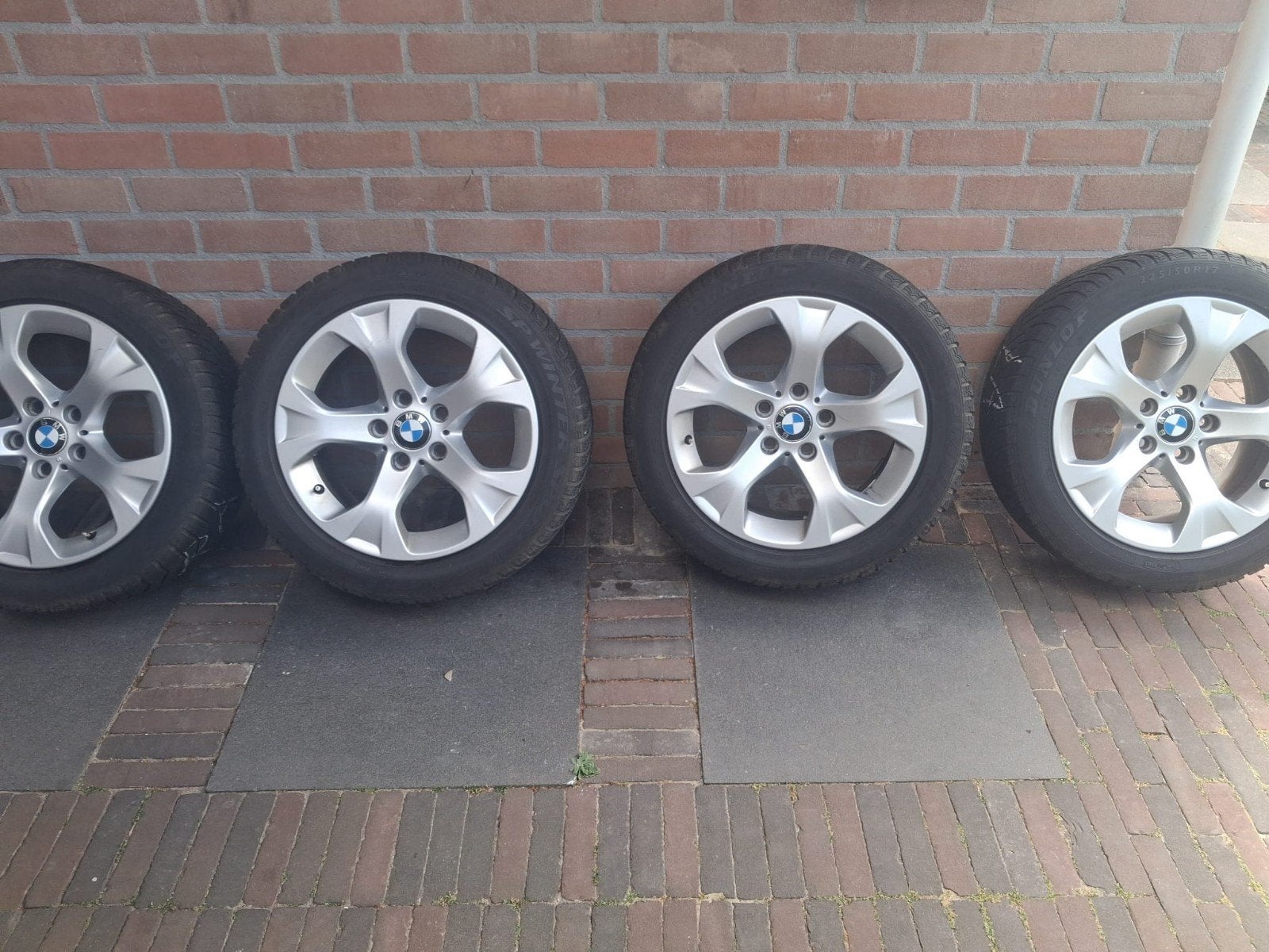 Originele BMW  (2011) velgen met winterbanden, Ophalen, Gebruikt, Winterbanden, 225 mm