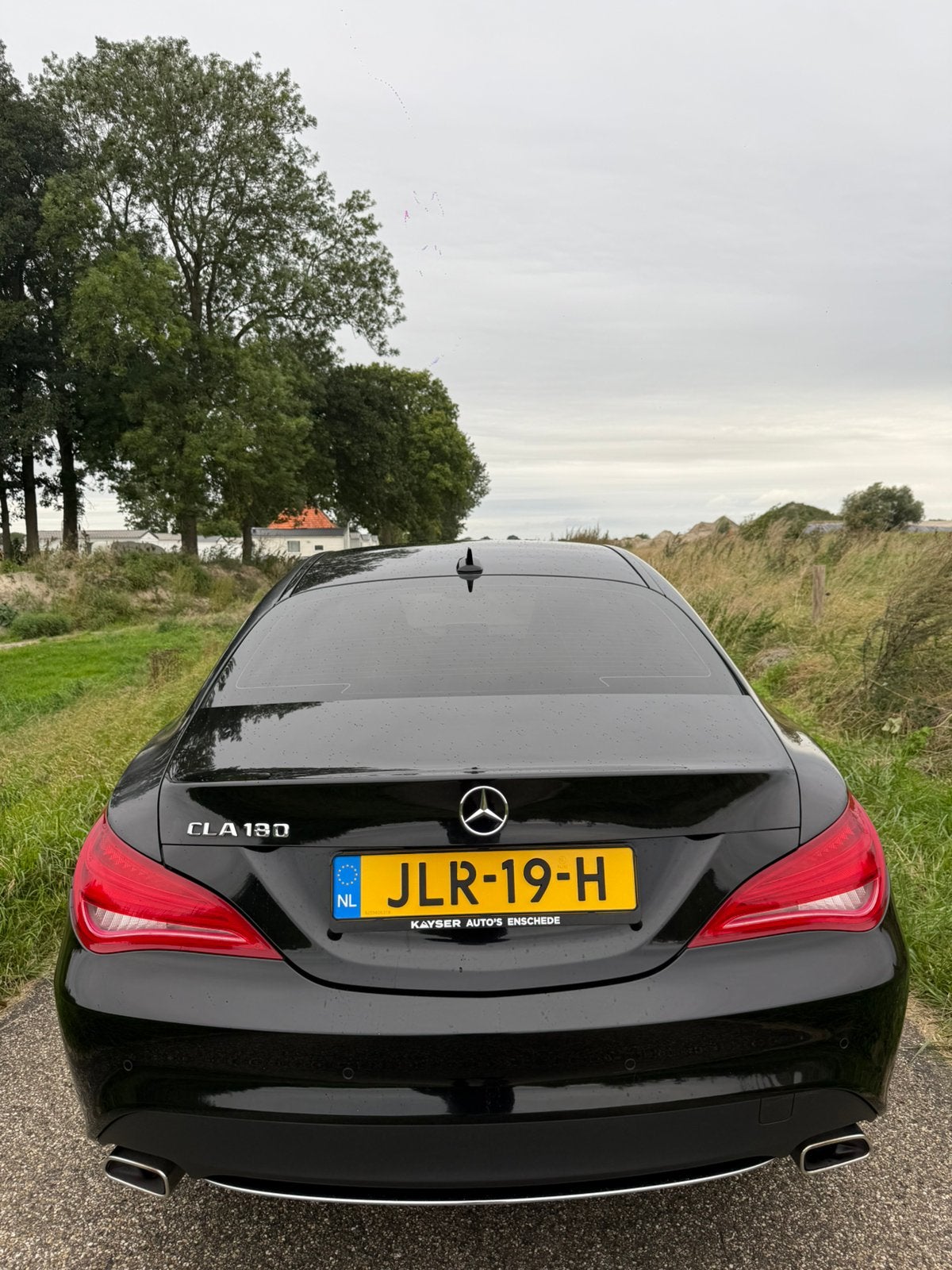 Mercedes-Benz CLA 180 1.6 90KW 7G-DCT (aut) 2016 Zwart, 4 cilinders, 715 kg, 1595 cc, 1200 kg