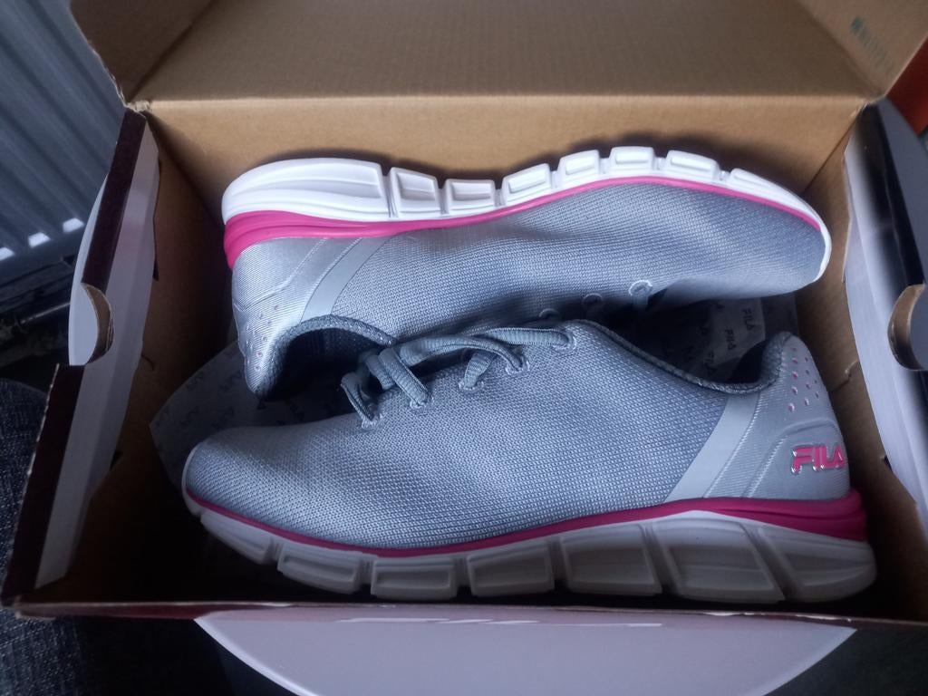 Fila hardloopschoenen maat 39 NIEUW, Nieuw, Ophalen of Verzenden, Sneakers of Gympen, Fila