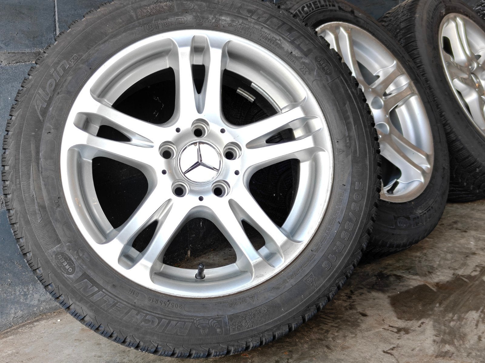 16" Mercedes C Klasse W204 Winterset Michelin, Info@mercedes-benz.nl, Gebruikt, 16 inch, Banden en Velgen