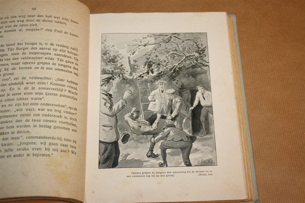 De voetbalclub. Abkoude. Uitg. Kluitman 1913., Boeken, Ophalen of Verzenden, Gelezen