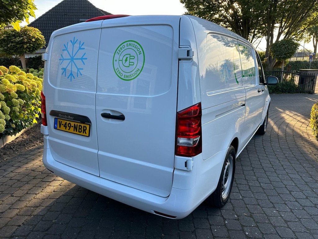 Mercedes-Benz eVito Lang, Kerstner koelwagen, Auto's, Bestelauto's, Stof, Gebruikt, Zwart, 2113 kg