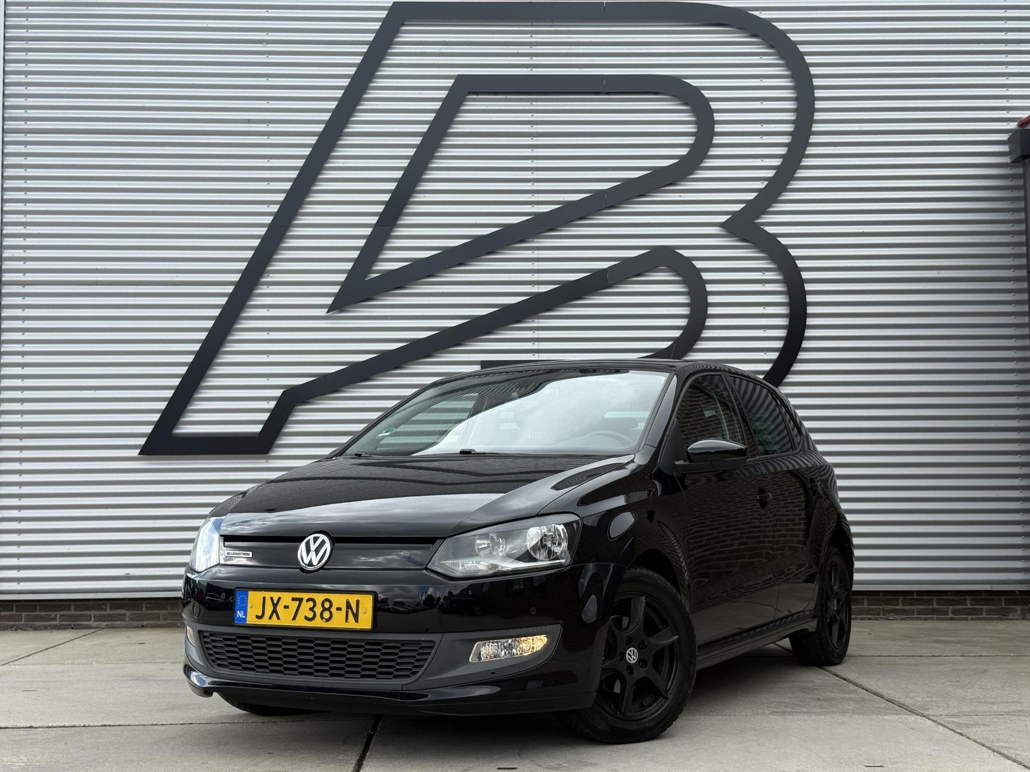 Volkswagen Polo 1.0 BlueMotion Edition 2e Eigenaar|Navi|Airc, Voorwielaandrijving, Stof, 95 pk, Zwart