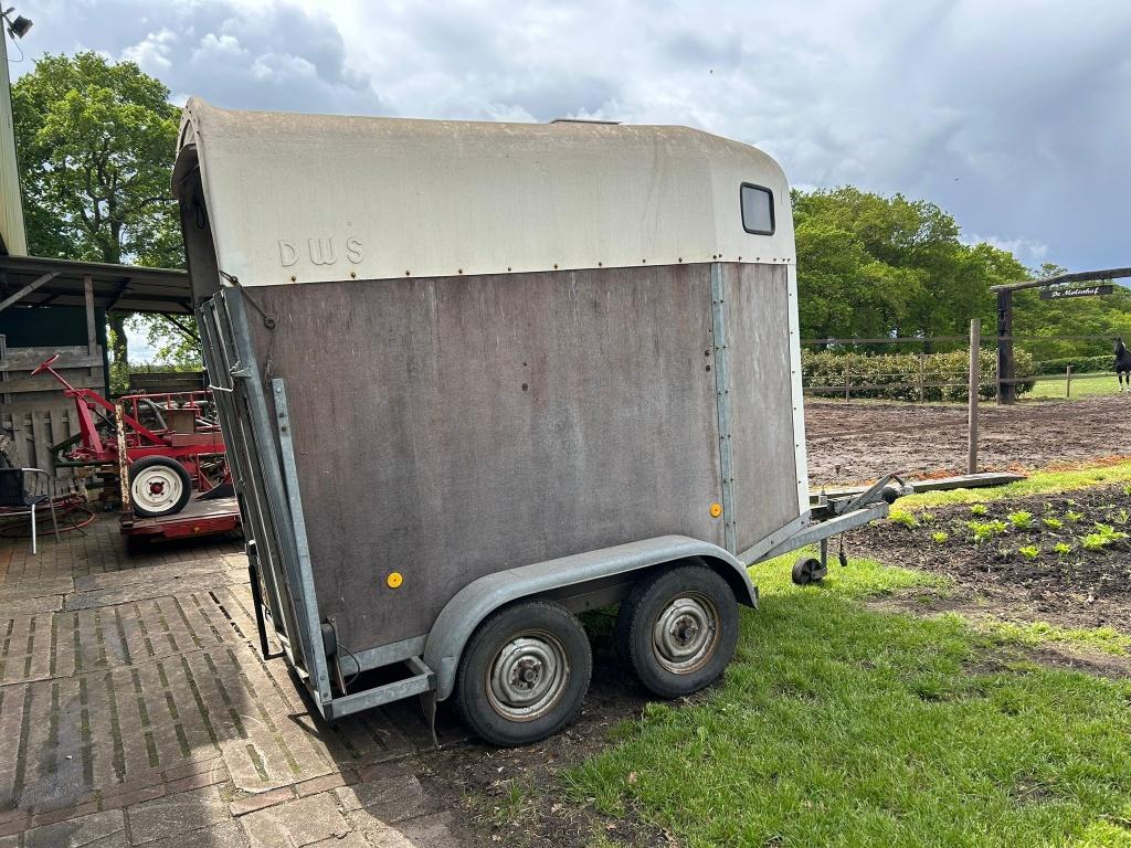 Paardentrailer, Ophalen, Gebruikt, Hout, 1½-paards trailer