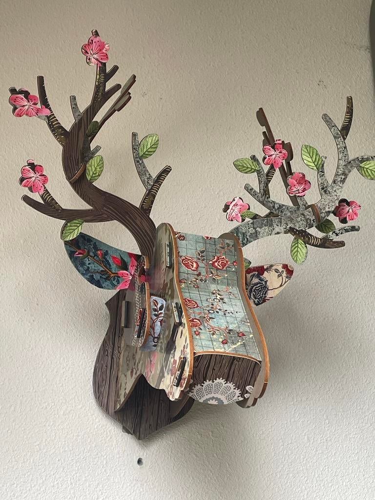 Originele MIHO Hertenkop Wanddecoratie - Bloemen/Gewei, Wandsculptuur, Gebruikt, Boho, Hout