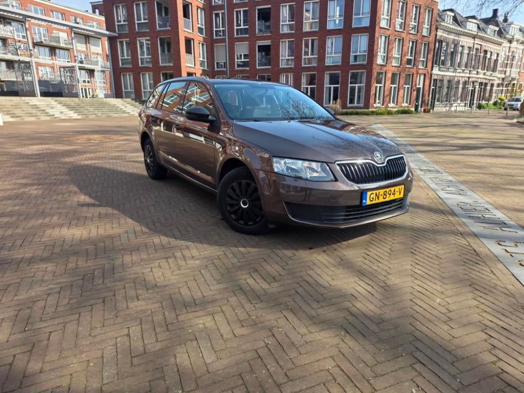 Skoda Octavia Combi 1.2 TSI Greentech Active, Auto's, Skoda, Voorwielaandrijving, Euro 5, Stof, Gebruikt