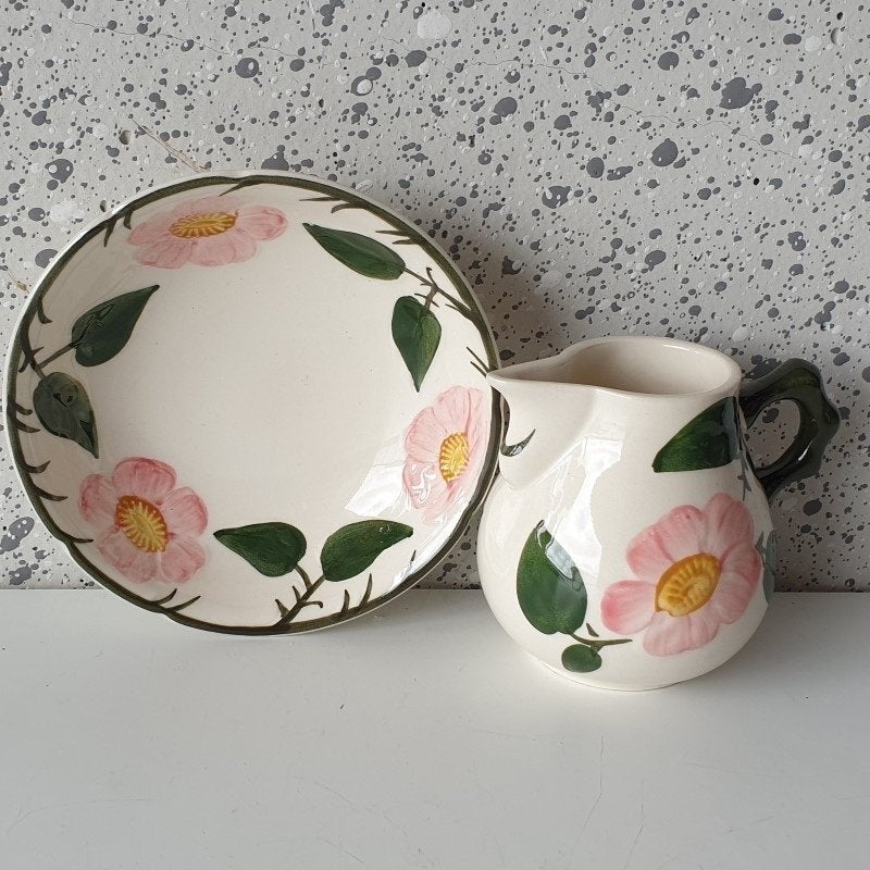 Villeroy en Boch Wild Rose roomkannetje met lekschaaltje, Antiek en Kunst, Ophalen of Verzenden