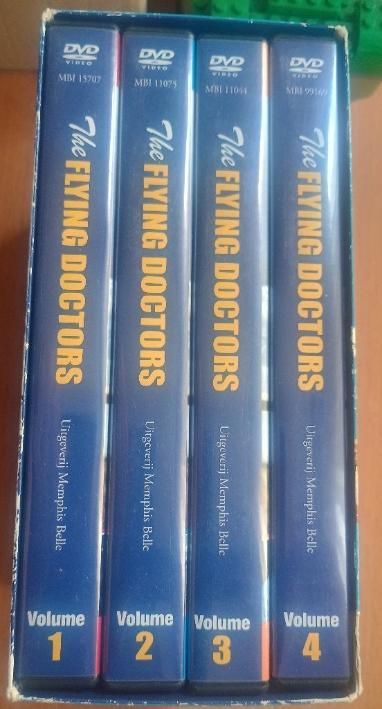 Flying Doctors seizoen 1/4, Gebruikt, Nederlands, Vanaf 9 jaar, Ophalen of Verzenden