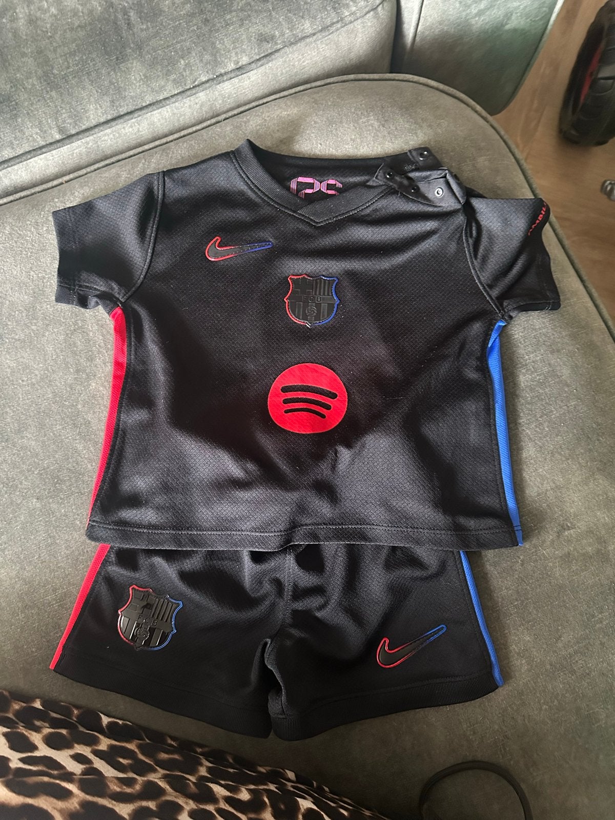 Origineel Barcelona tenue 9-12 mnd, Ophalen of Verzenden, Zo goed als nieuw, Jongetje