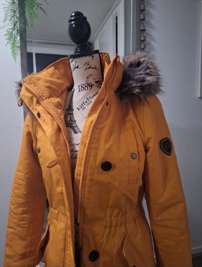 Okergele winterjas van Only mt. S / M, Maat 38/40 (M), Only, Geel, Ophalen of Verzenden