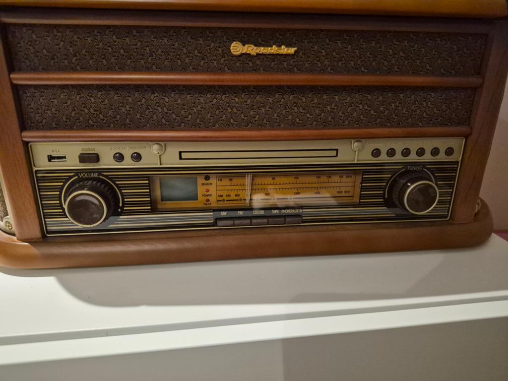 Roadstar HIF-1993BT Retro Muziekcenter met Bluetooth, Overige merken, Tuner of Radio, MP3-aansluiting, Ophalen of Verzenden