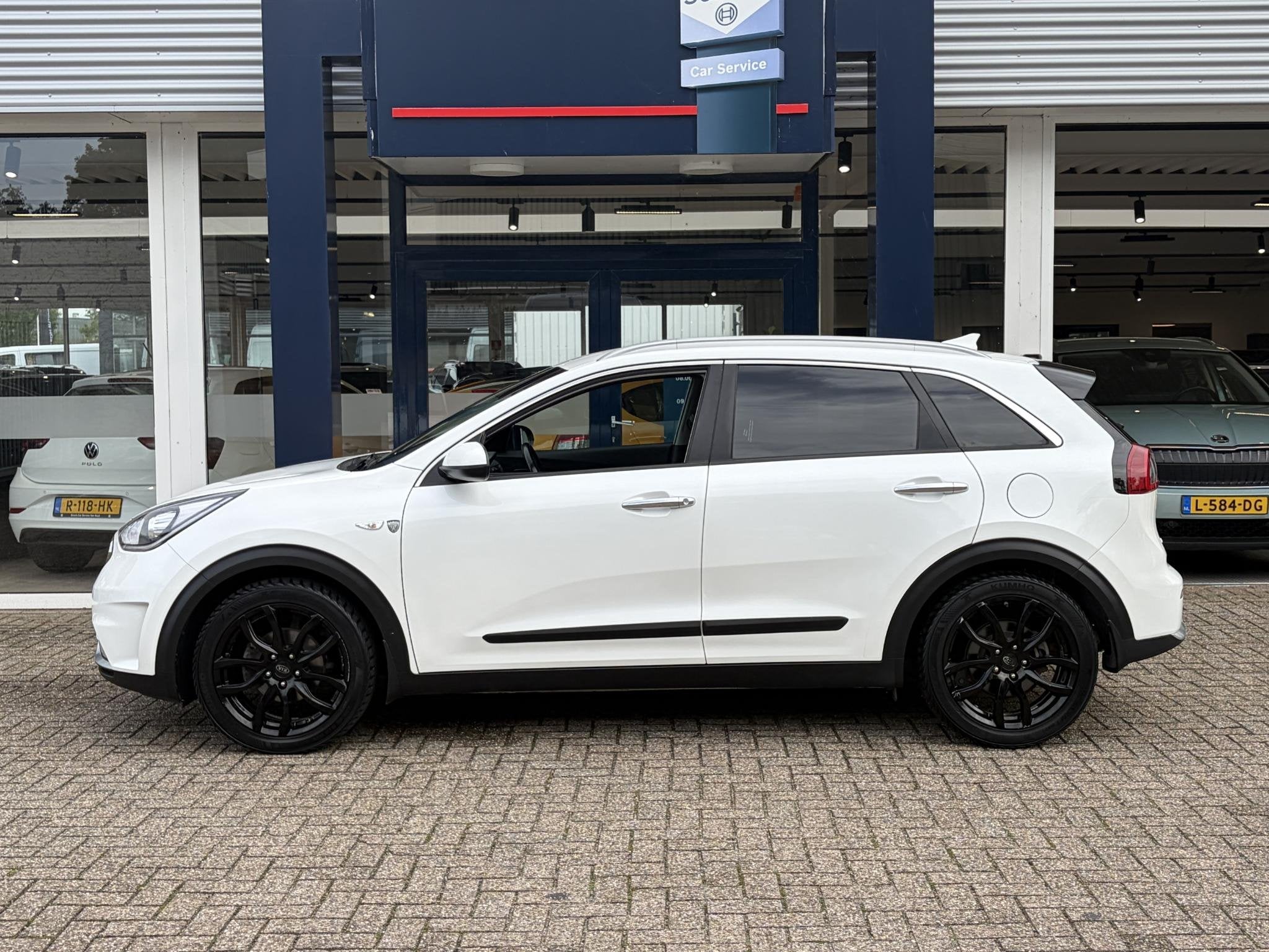 Foto 3 van Kia Niro 1.6 GDi Hybrid BusinessLine / Automaat / Stuur-/Sto