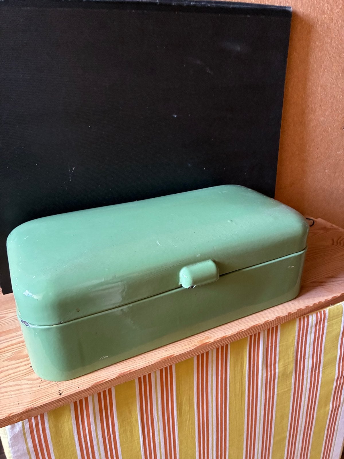 Vintage Groene Broodtrommel - Emaille, Antiek en Kunst, Ophalen of Verzenden