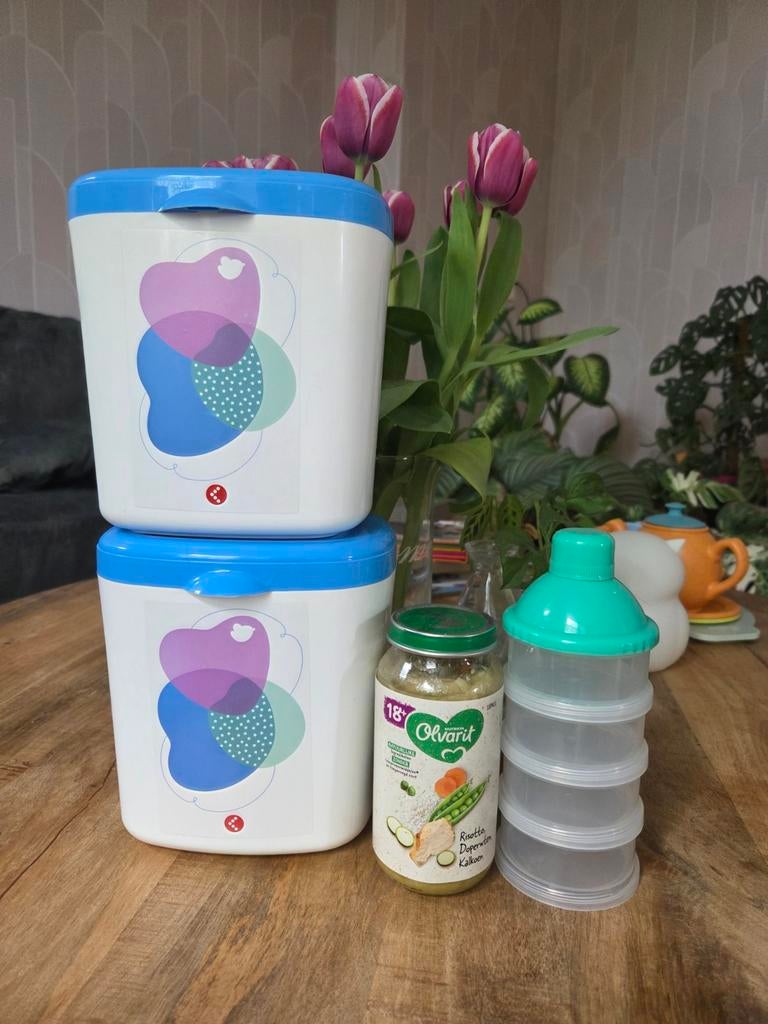 Babyvoeding bewaardozen, potje en melkpoeder dispenser, Kinderen en Baby's, Babyvoeding en Toebehoren, Ophalen of Verzenden, Zo goed als nieuw