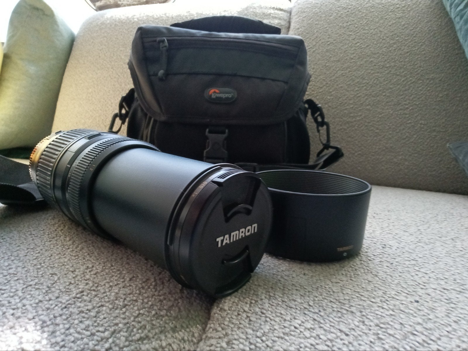 Tamron lens 70-300mm (met tas mogelijk), Telelens, Ophalen of Verzenden, Overige vattingen, Zo goed als nieuw