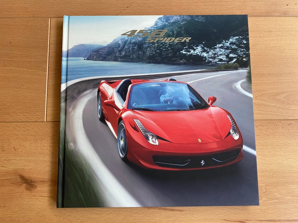 Ferrari 458 Spider   -  Grootformaat hardbound catalogus, Ophalen of Verzenden, Zo goed als nieuw, Ferrari, Ferrari