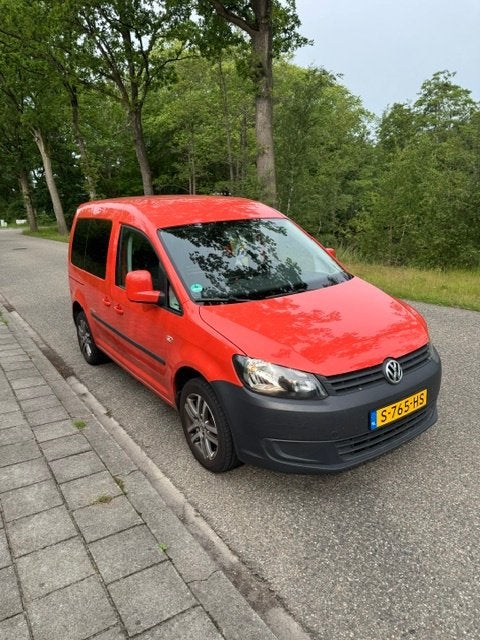 Volkswagen Caddy Combi 1.2 TSI 105pk 7p 2014, Auto's, Voorwielaandrijving, 15 km/l, Zwart, 7 stoelen