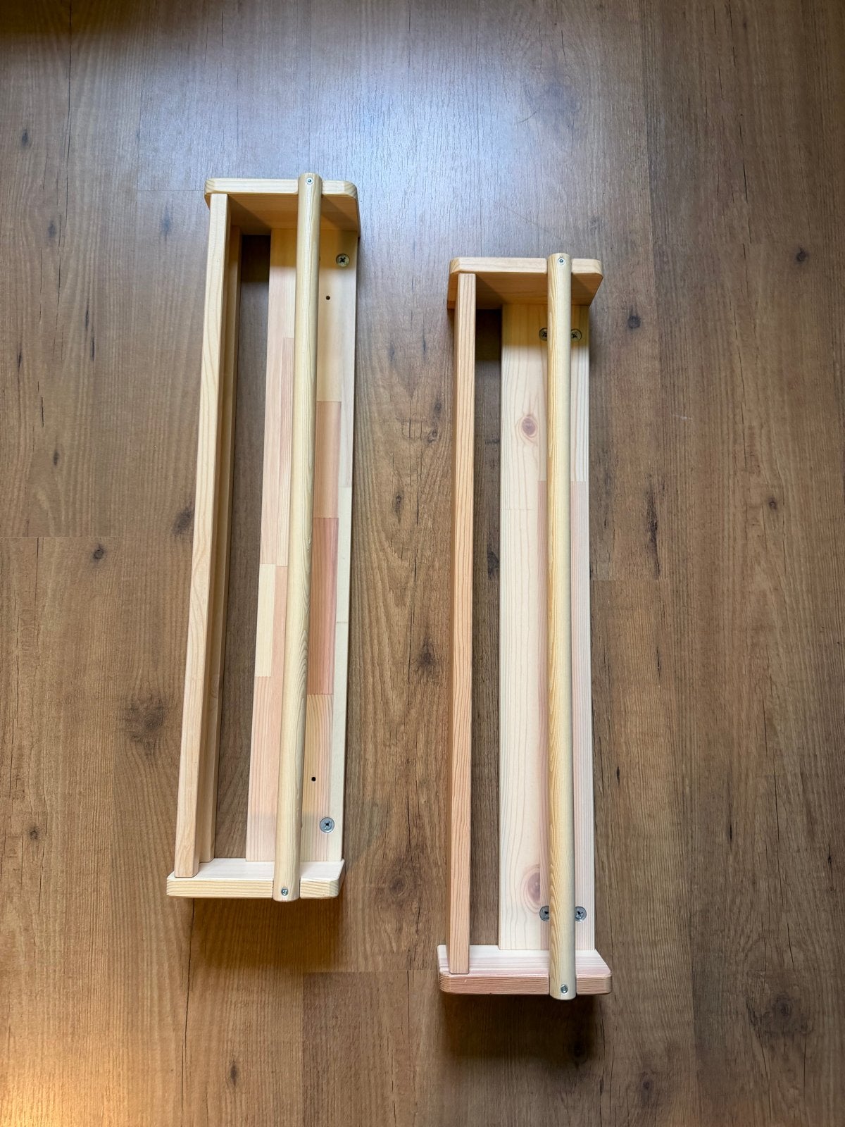 Houten kruidenrekjes / boekenplankjes (2 stuks), Huis en Inrichting, Ophalen, Gebruikt