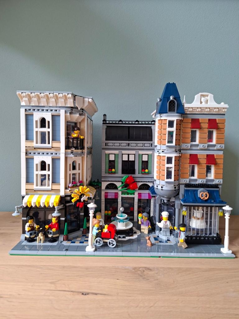 LEGO 10255 ASSEMBLY SQUARE 100% COMPLEET VOOR €160,-, Ophalen, Lego, Zo goed als nieuw, Compleet