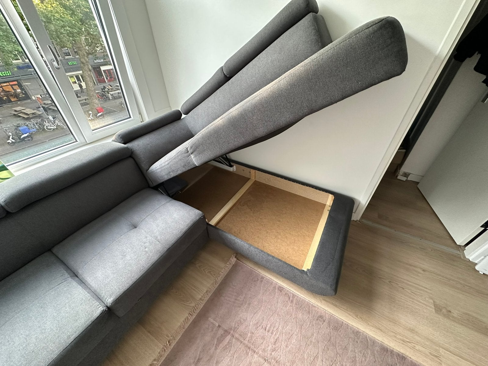 Foto 5 van Grijze Hoekbank / Slaapbank met Opbergruimte