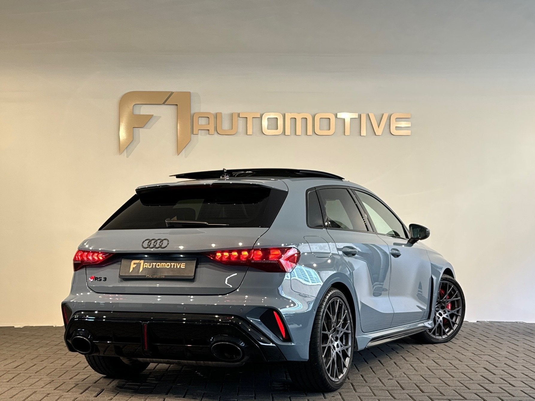 Audi RS3 Sportback 2.5 TFSI quattro Pano|Kuip|HuD|Sonos|PPF, Auto's, Audi, Automaat, Dealer onderhouden, Gebruikt, RS3