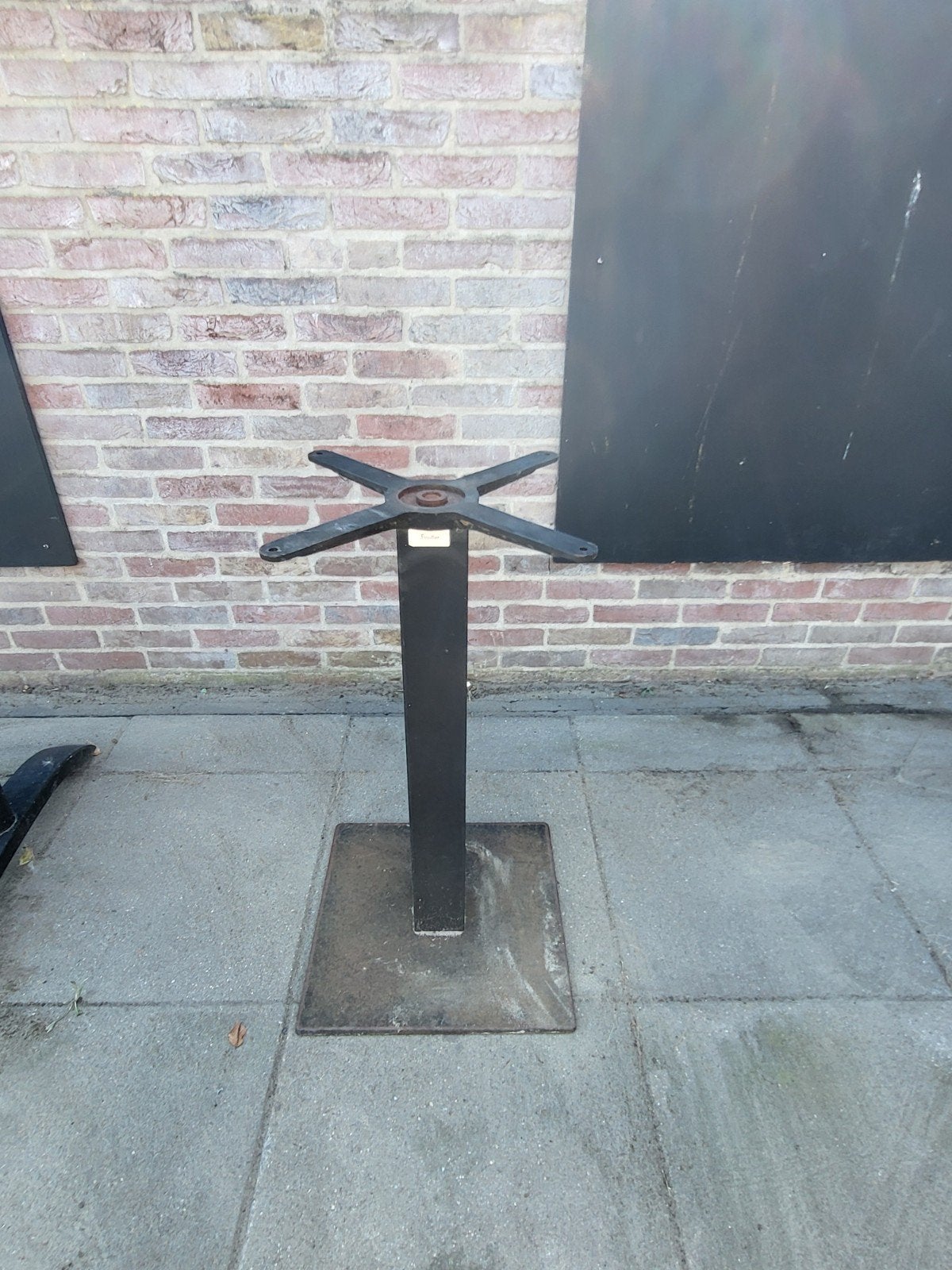 1x tafel onderstel staal Merk: satelliet, Ophalen, Rechthoekig, 50 tot 100 cm, 50 tot 100 cm