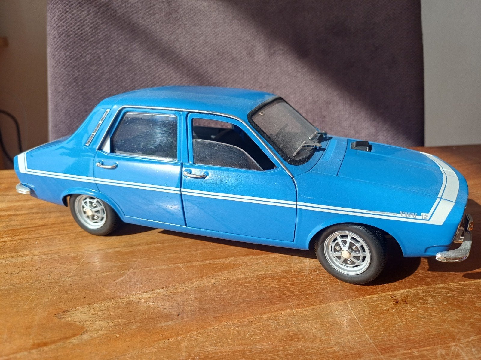Renault 12 Gordini in topstaat - Schaalmodel Solido, Hobby en Vrije tijd, Ophalen of Verzenden, Zo goed als nieuw, Auto, Solido