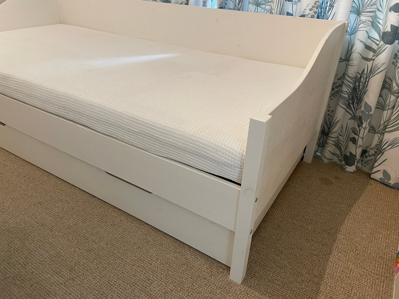 Wit bed met matras en bed bodem en opberglade z.g.a.n, Ophalen, 90 cm, Eenpersoons, Wit