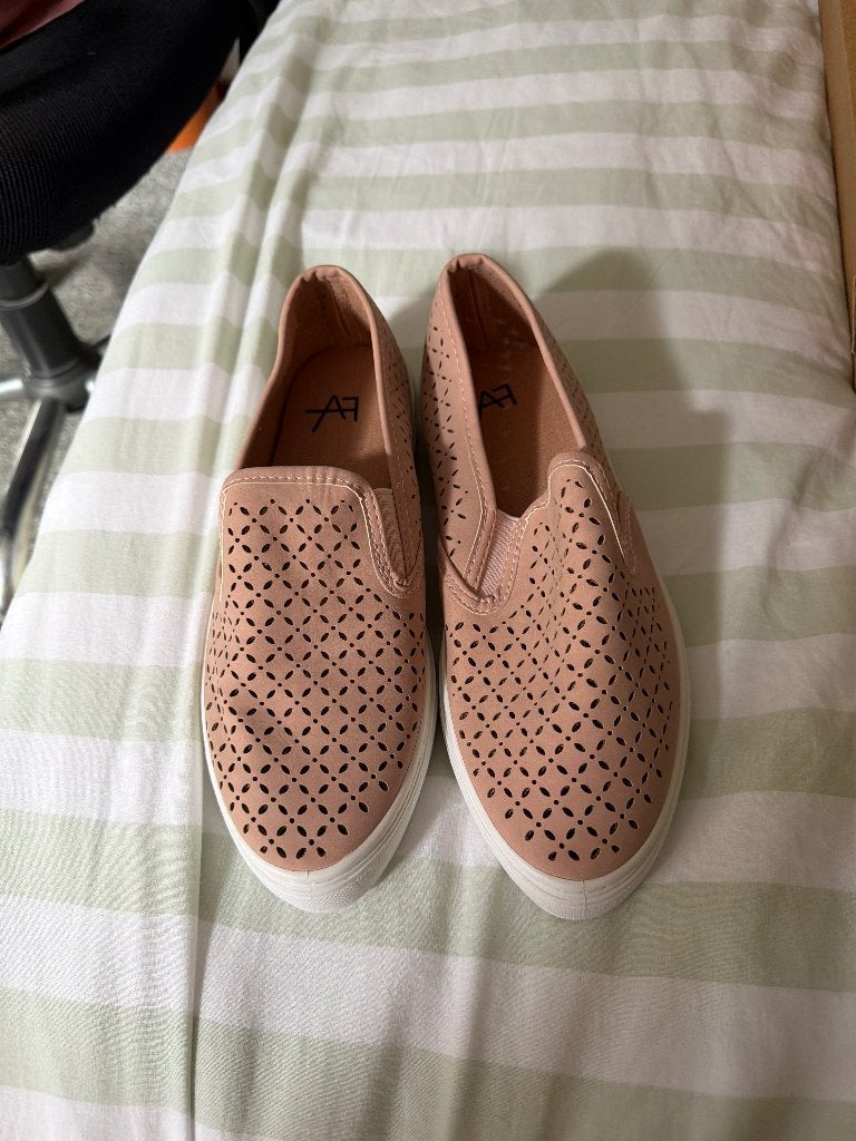 Schoenen, Zwart, Nieuw, Ophalen of Verzenden, Sneakers of Gympen