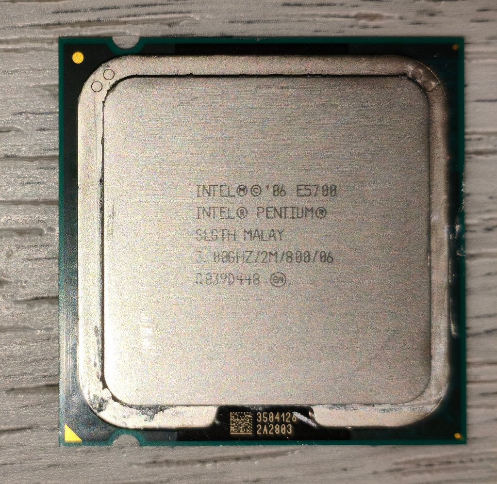 Intel Pentium E5700 Dual Core Processor 3.00GHz, Computers en Software, Processors, Gebruikt, Ophalen of Verzenden, 3 tot 4 Ghz