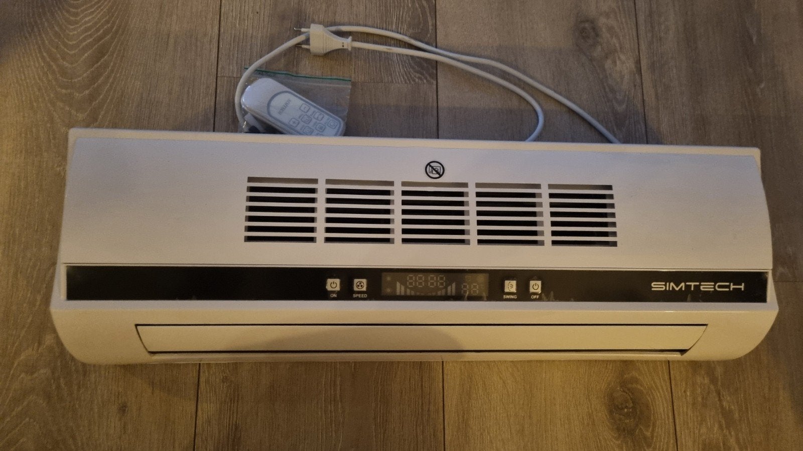 NIEUW Simtech Ventilator met Afstandsbediening en Display, Witgoed en Apparatuur, Ventilatoren, Ophalen, Ventilator met afstandsbediening