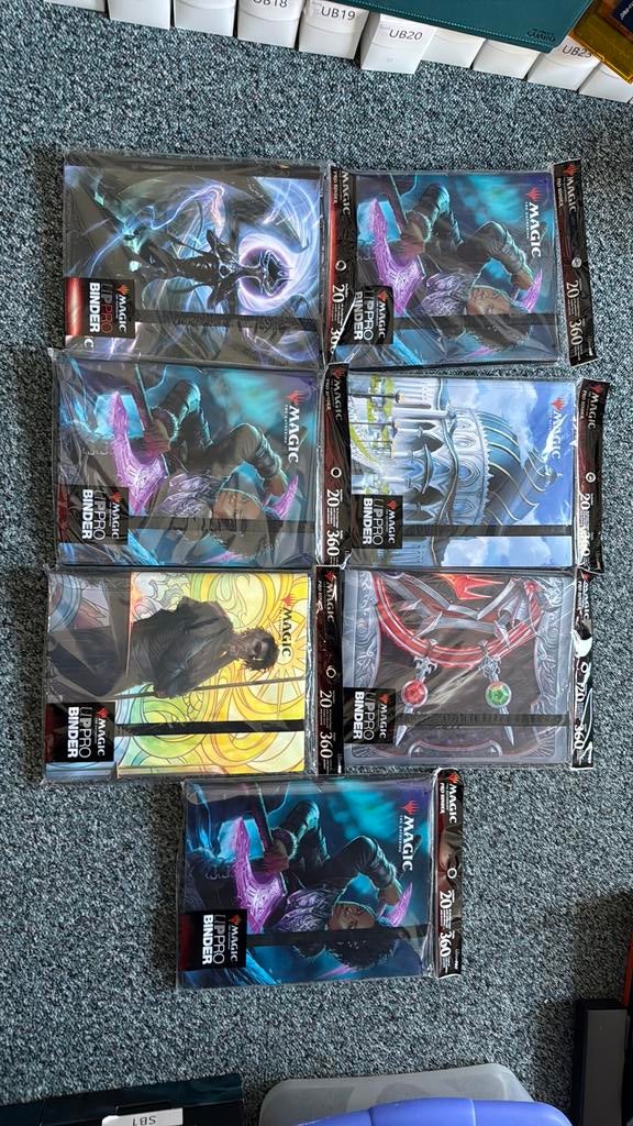 TCG binders (magic), Hobby en Vrije tijd, Ophalen of Verzenden, Zo goed als nieuw